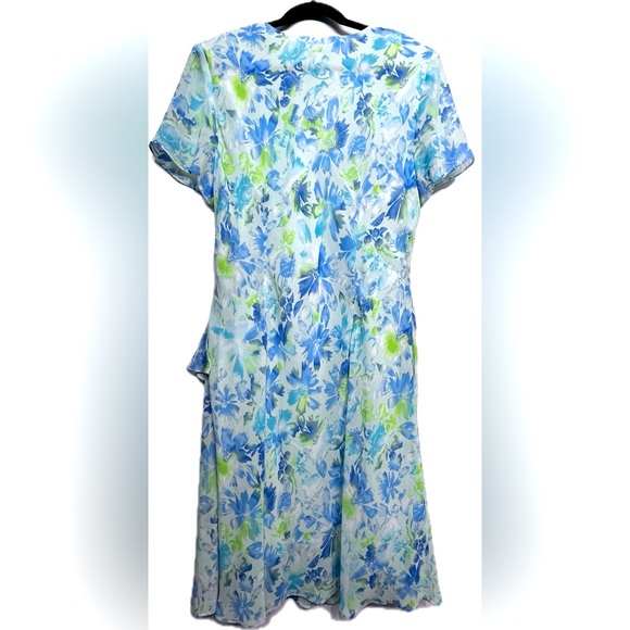 DRESS BARN Blue Floral Chiffon dress with underskirt, size 18, EUC - Picture 2 of 11